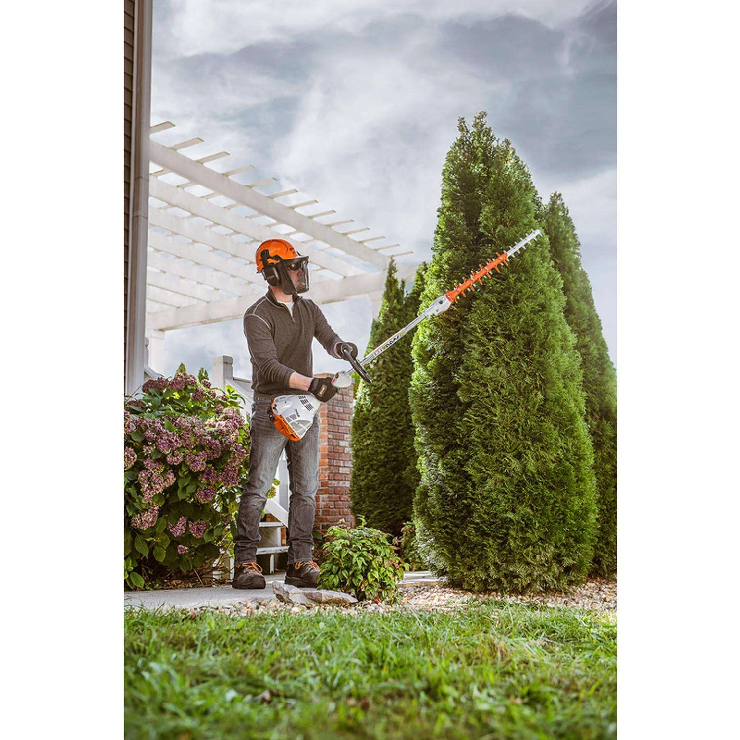 STIHL HL 56 K 20 In. Gas Hedge Trimmer 6 STIHL HL 56 K 20 In. Gas Hedge Trimmer - Image 4