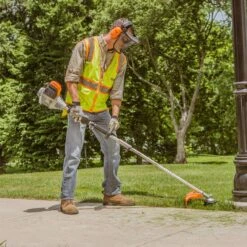 STIHL KombiMotor KM 111 R Gas Multi-System Power Head 8 STIHL KombiMotor KM 111 R Gas Multi-System Power Head -Stihl Lifetime Shop 4d809e35 32fd 4b54 97bb 3623c8ee4372