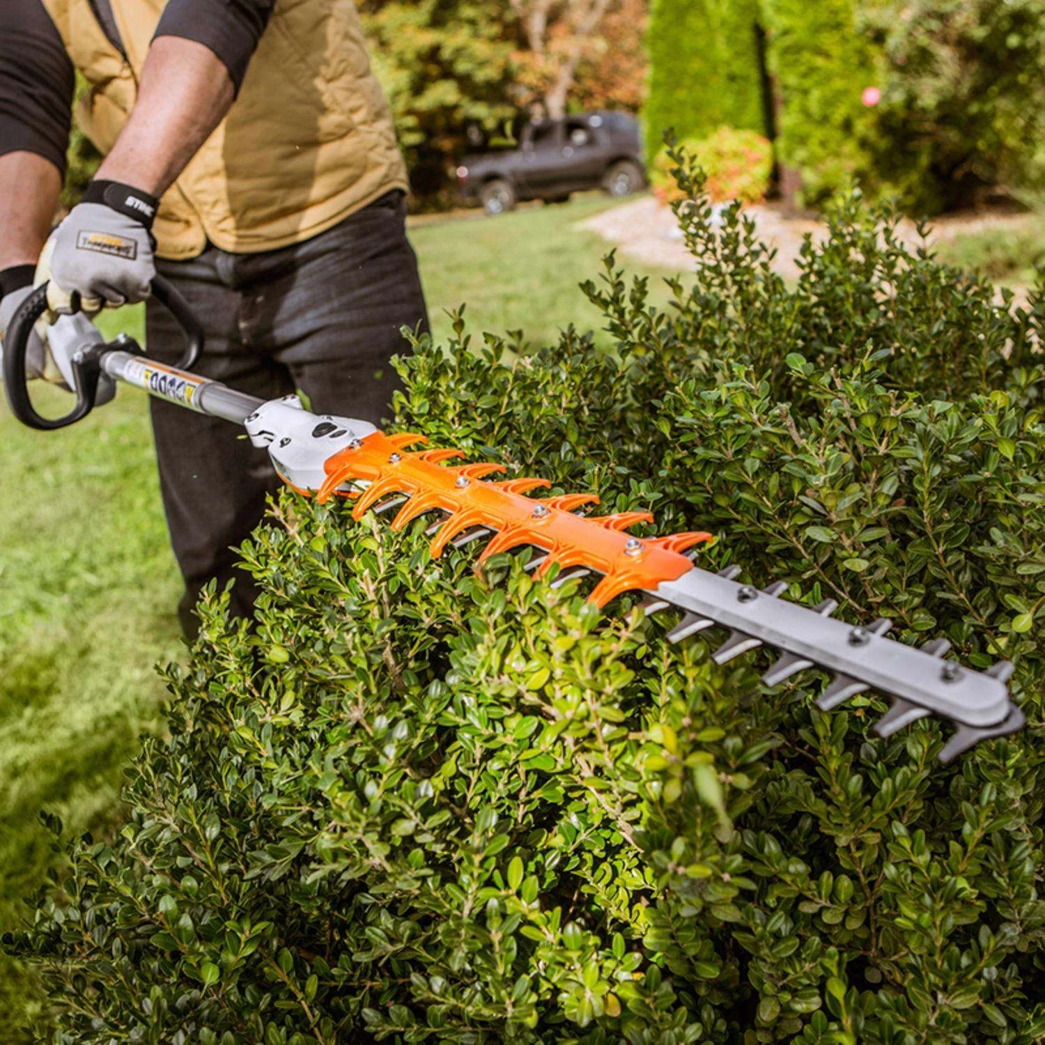 STIHL HL 56 K 20 In. Gas Hedge Trimmer 4 STIHL HL 56 K 20 In. Gas Hedge Trimmer - Image 2