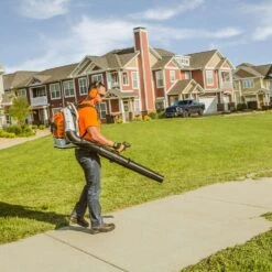 STIHL BR 700 X 193 Mph 901 CFM Gas Backpack Leaf Blower -Stihl Lifetime Shop dce8c40a 5df2 42f2 9a07 da5c2a6fd171