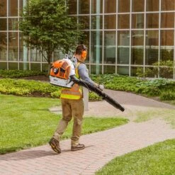 STIHL BR 600 238 Mph 677 CFM Gas Backpack Leaf Blower -Stihl Lifetime Shop f473bd50 9d3a 42f0 aace eacffcbcf811