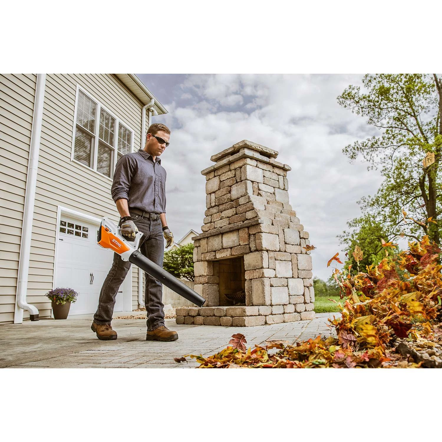 STIHL BGA 45 85 Mph 235 CFM Battery Handheld Leaf Blower Kit (Battery & Charger) 9 STIHL BGA 45 85 Mph 235 CFM Battery Handheld Leaf Blower Kit (Battery & Charger) - Image 7